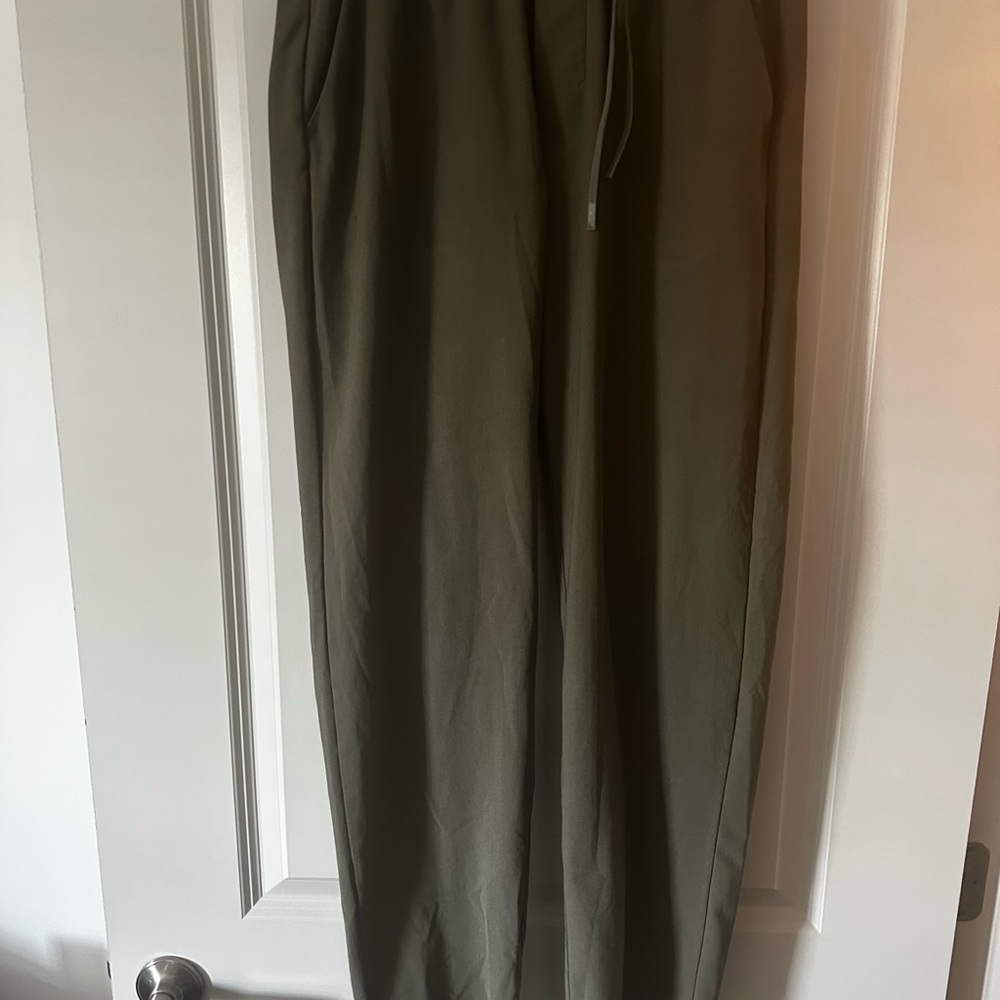 Lululemon Pull on ABC Warpstreme Army Green Pant